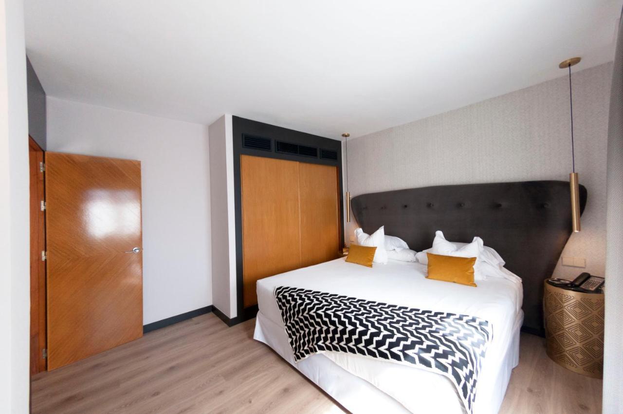 טורבייחה Hotel La Laguna Spa & Golf מראה חיצוני תמונה