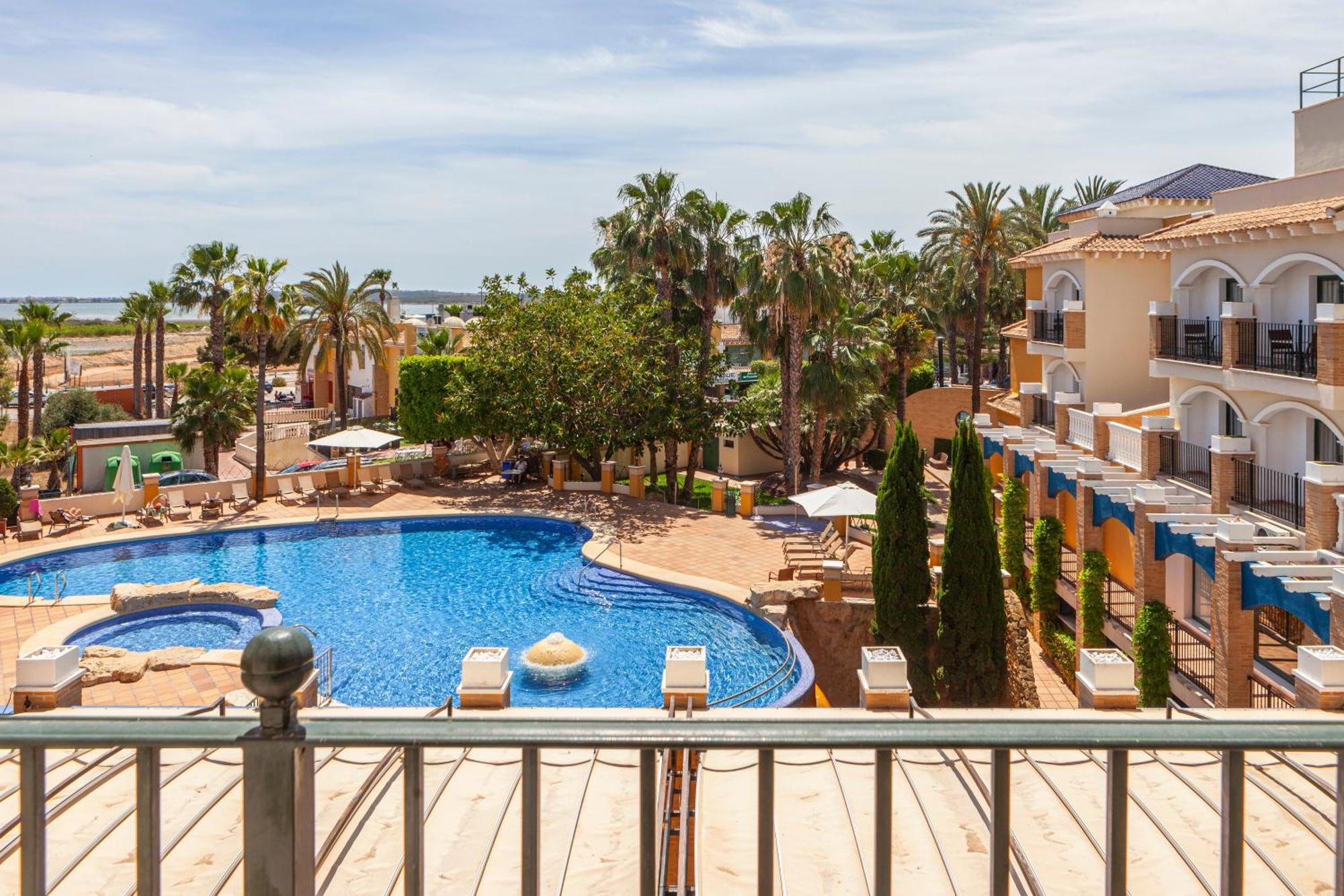טורבייחה Hotel La Laguna Spa & Golf מראה חיצוני תמונה