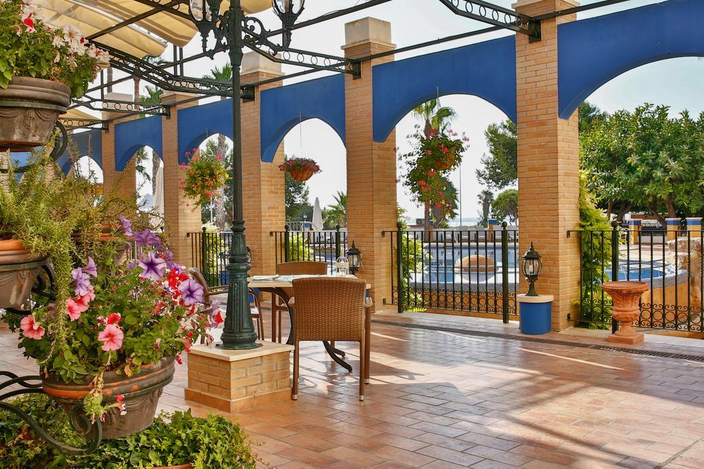טורבייחה Hotel La Laguna Spa & Golf מראה חיצוני תמונה