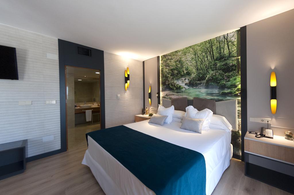 טורבייחה Hotel La Laguna Spa & Golf מראה חיצוני תמונה